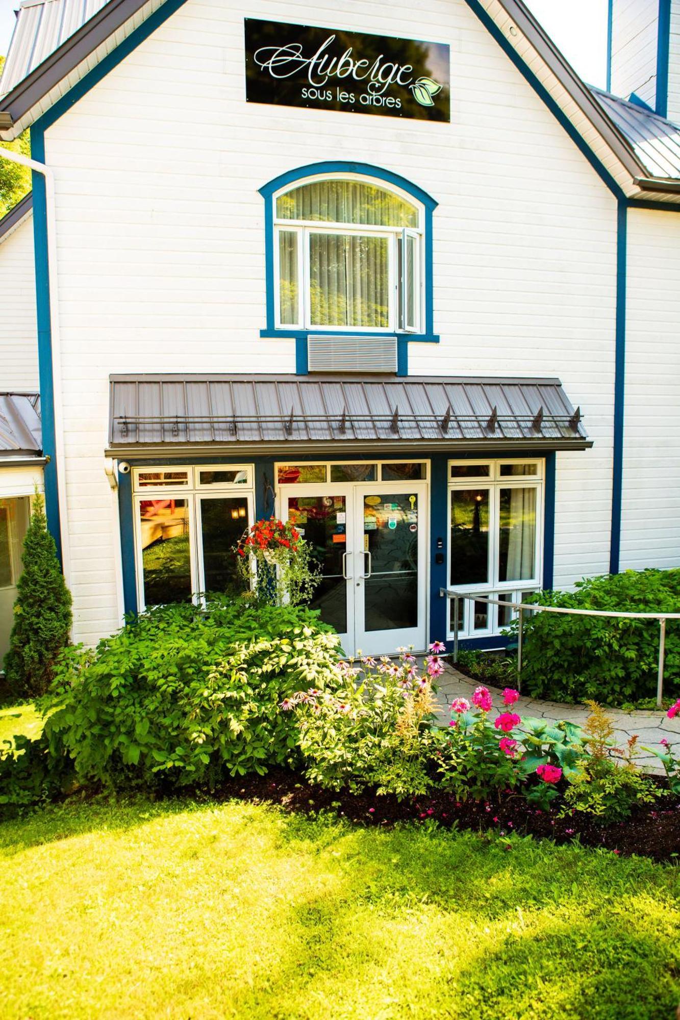 Auberge Sous Les Arbres Gaspé Εξωτερικό φωτογραφία